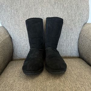 Women’s Black Bearpaw Emma Suede Boots Size 9